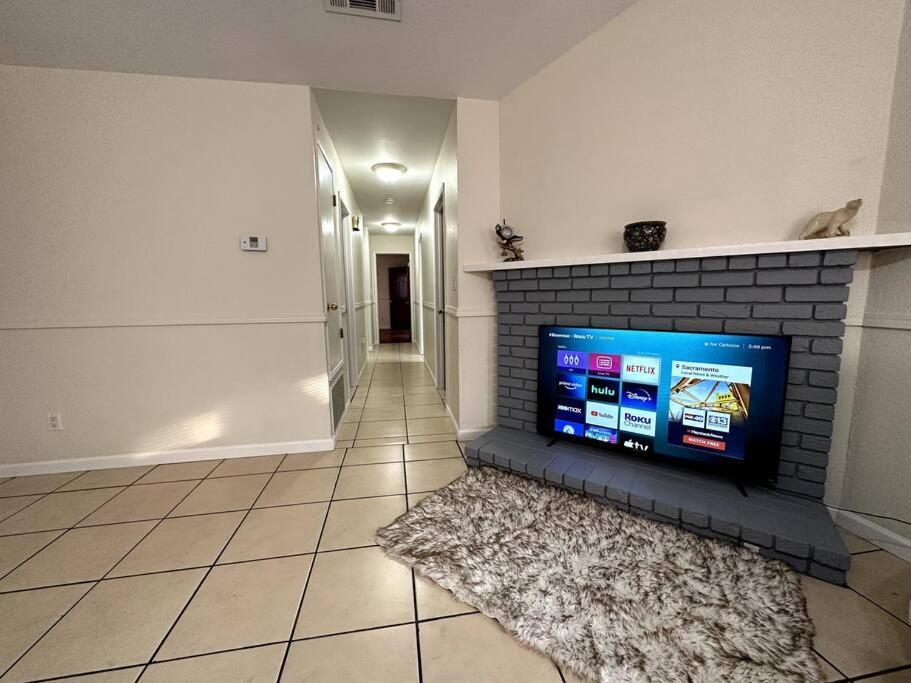 Comfortable House W/ Wi-Fi/Tv - Turlock,Ca Dış mekan fotoğraf
