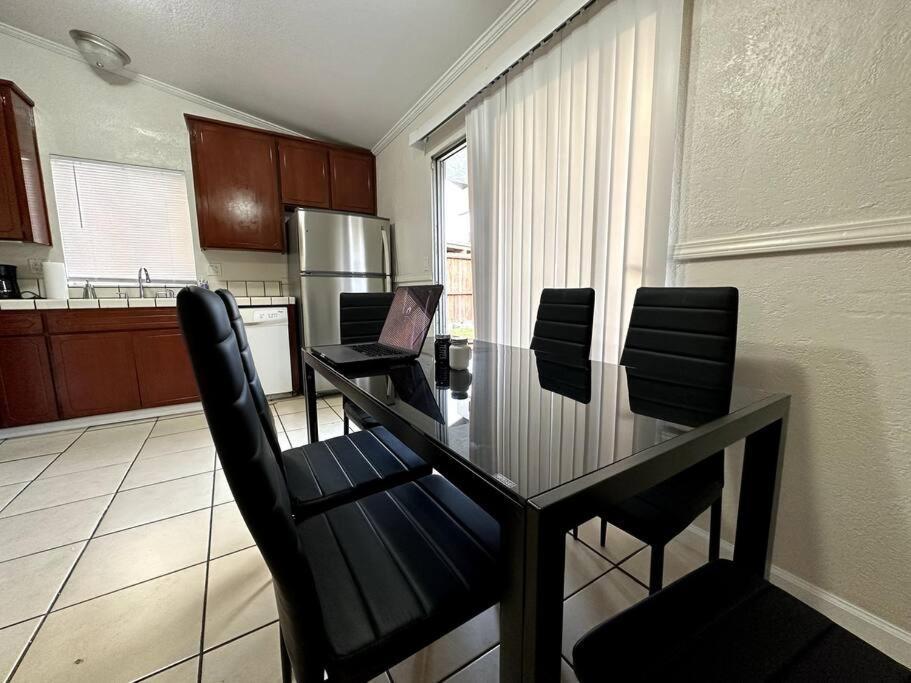 Comfortable House W/ Wi-Fi/Tv - Turlock,Ca Dış mekan fotoğraf